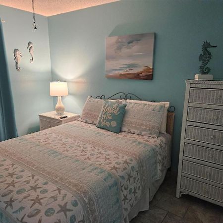 200 Yds To Private Gated Beach Access- 3Br-2Ba- Quiet Location In The Heart Of Destin! Extérieur photo